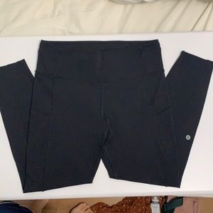 Lululemon 
Fast and Free Tight 25" 
Size 10